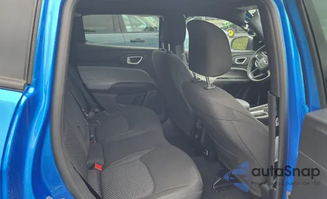 2025 Jeep Compass Sport из США, поврежденный, VIN 3C4NJDAN5ST528384